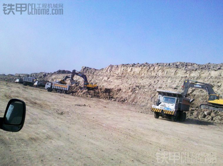 新疆五彩湾计划开采100年煤矿